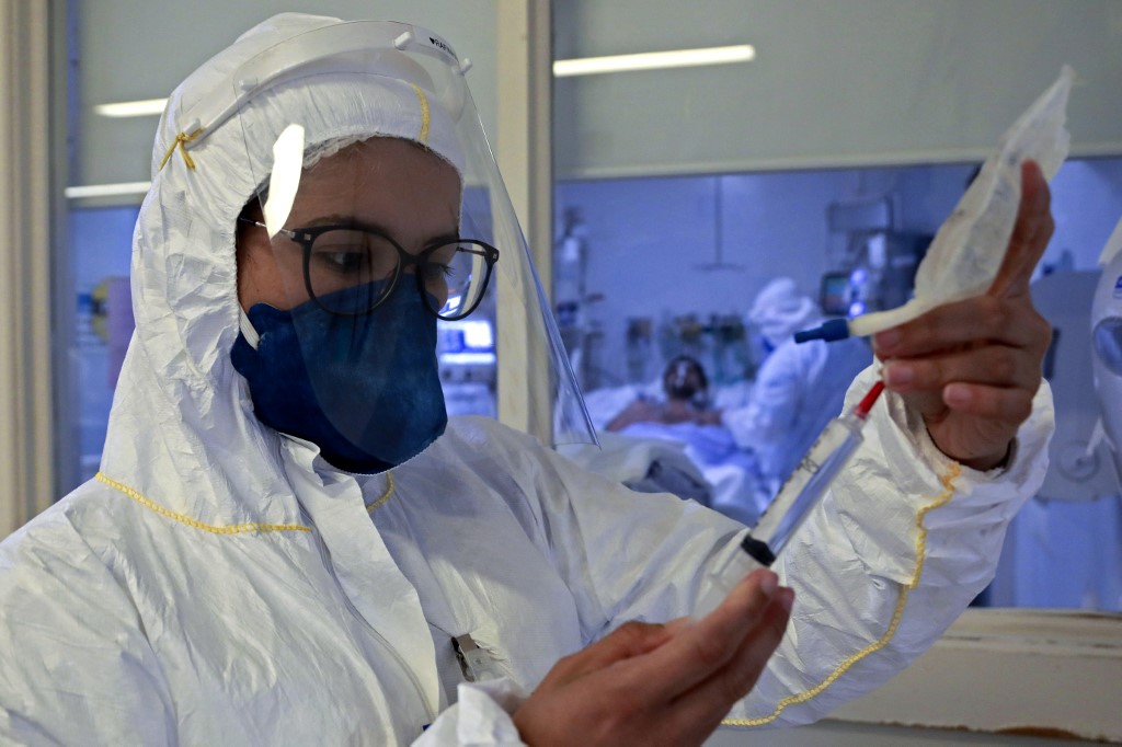 Pandemia afetou sistema de saúde em 90% dos países, diz OMS - Folha PE