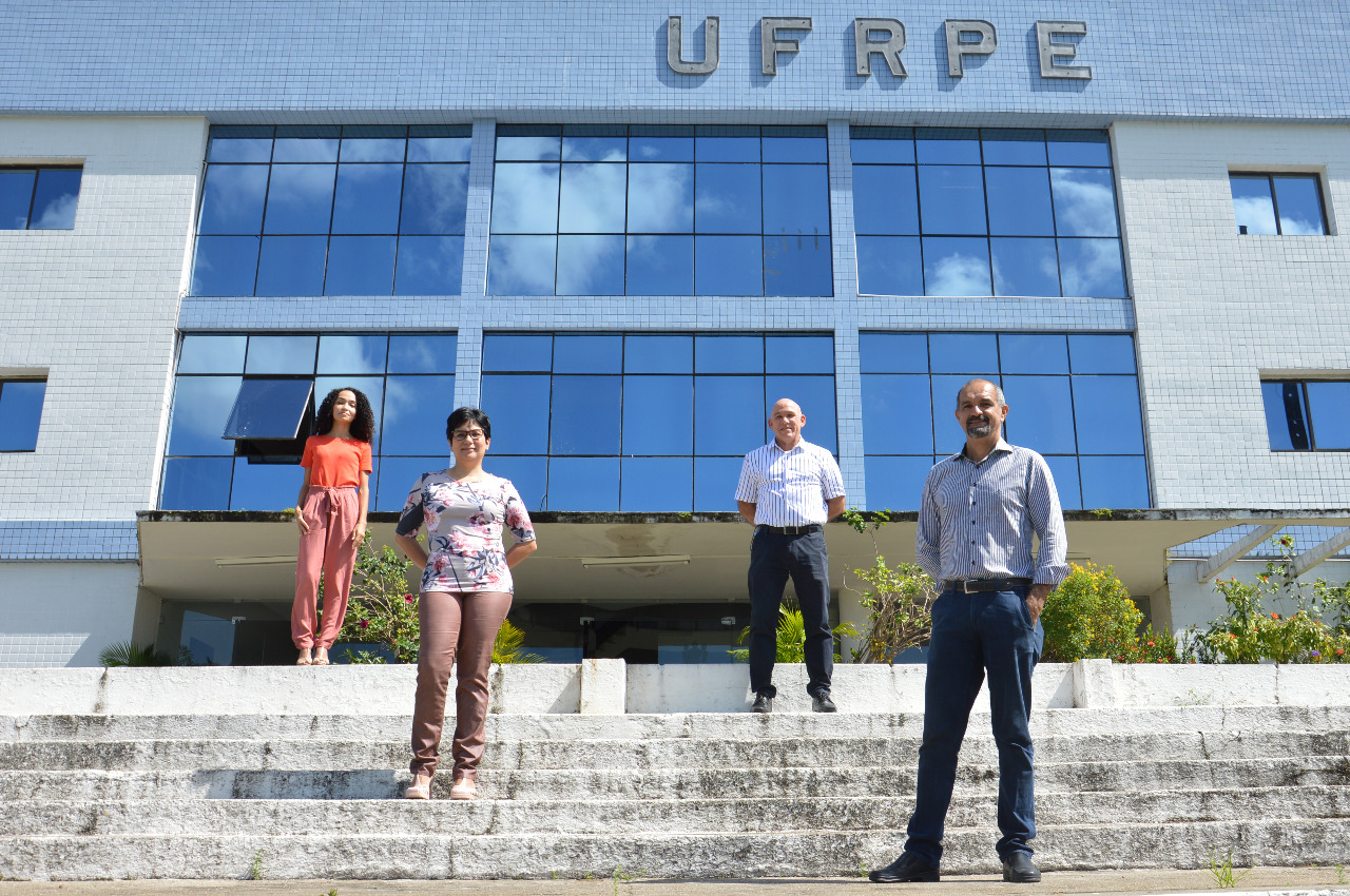 Pesquisadores da UFRPE lideram estudo para utilização de cães na identificação precoce de portadores de COVID-19