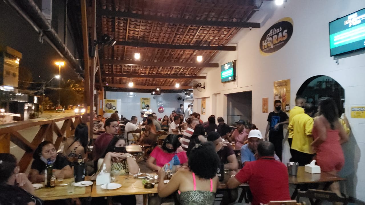 Restaurante estava com a capacidade acima do permitido e sem o distanciamento necessário, disse o Procon