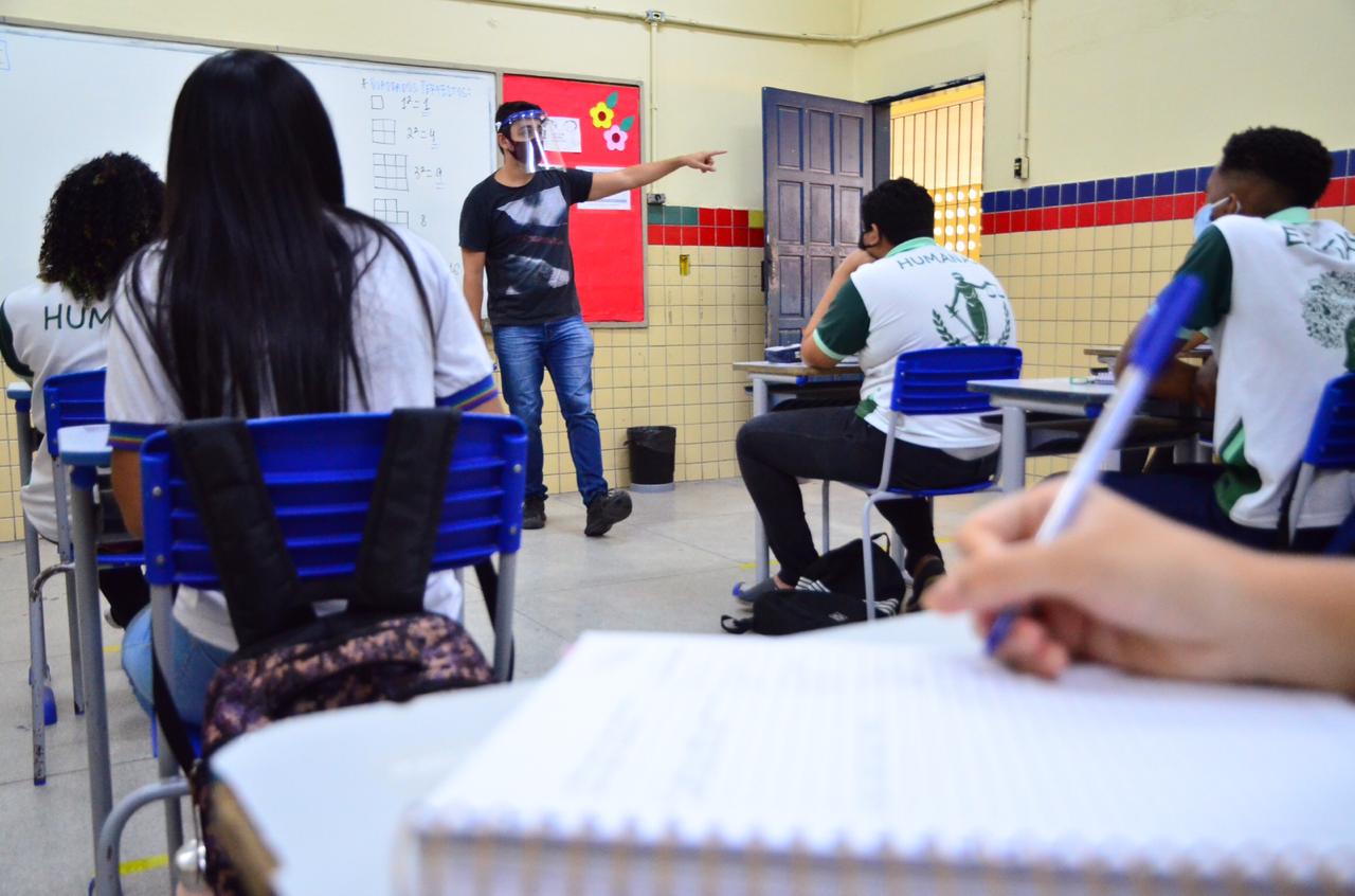 Justica Determina Suspensao Da Volta As Aulas Presenciais Nas Escolas Estaduais De Pernambuco Folha Pe