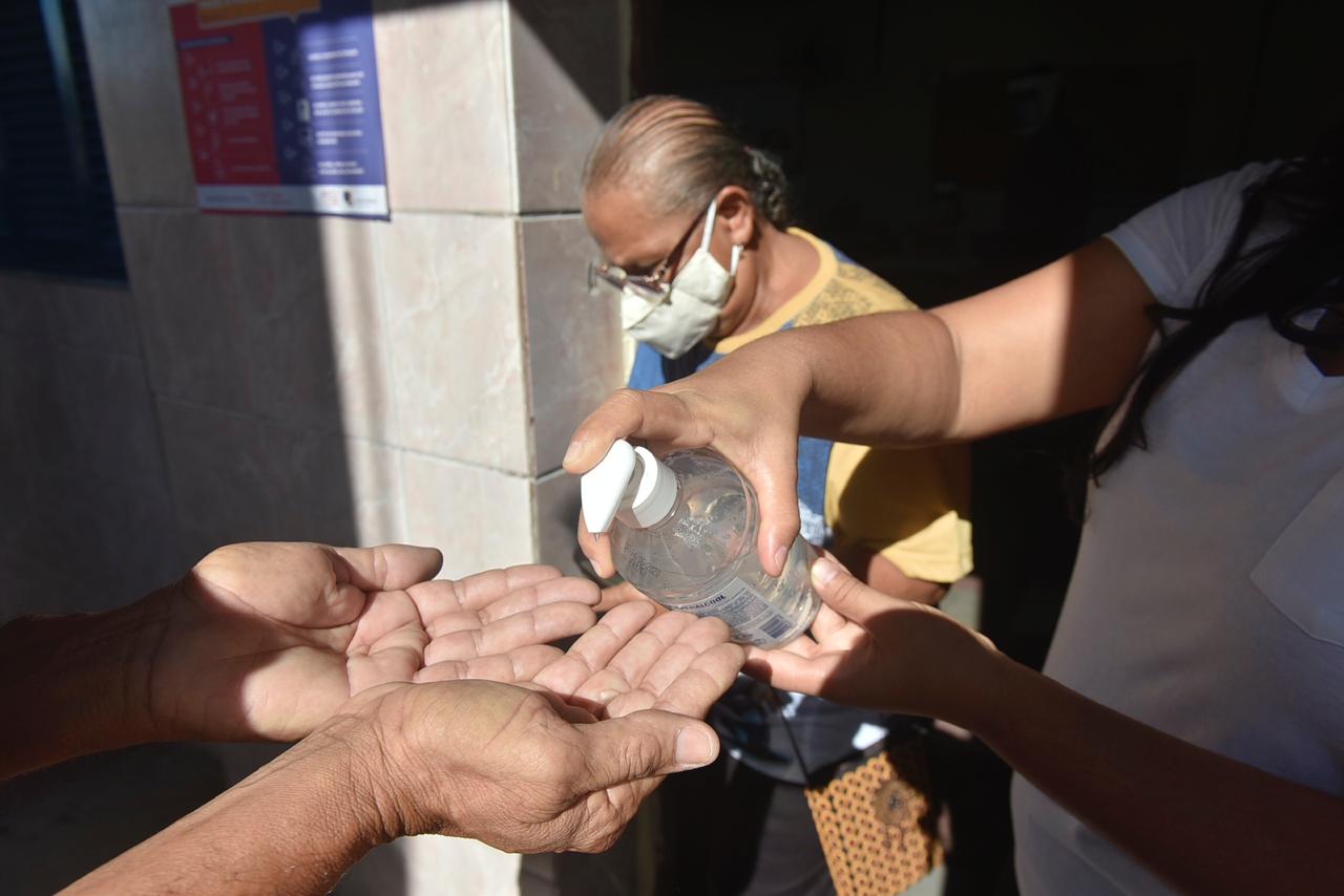 Álcool em gel na votação do Recife