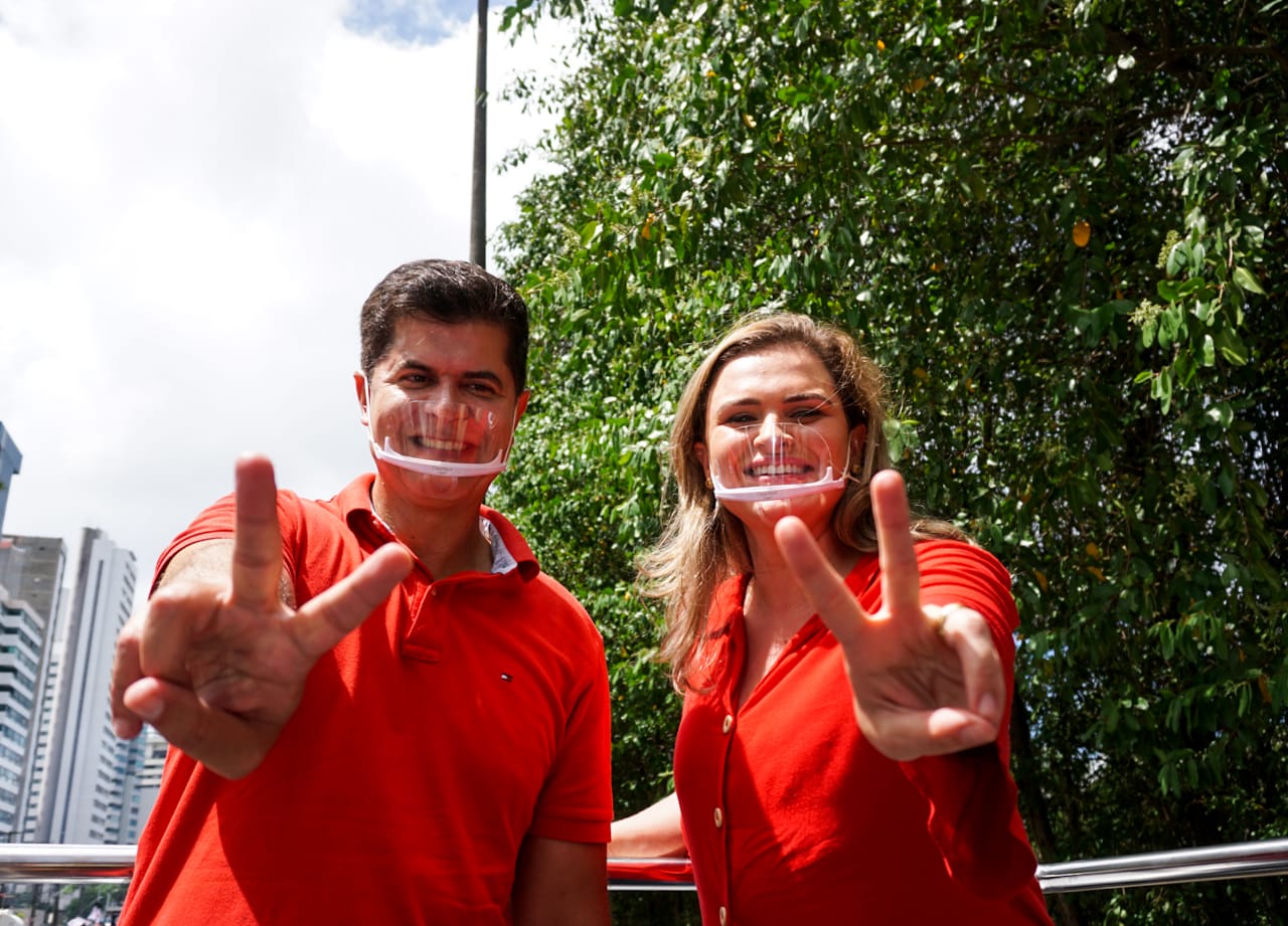 João Arnaldo e Marília Arraes 