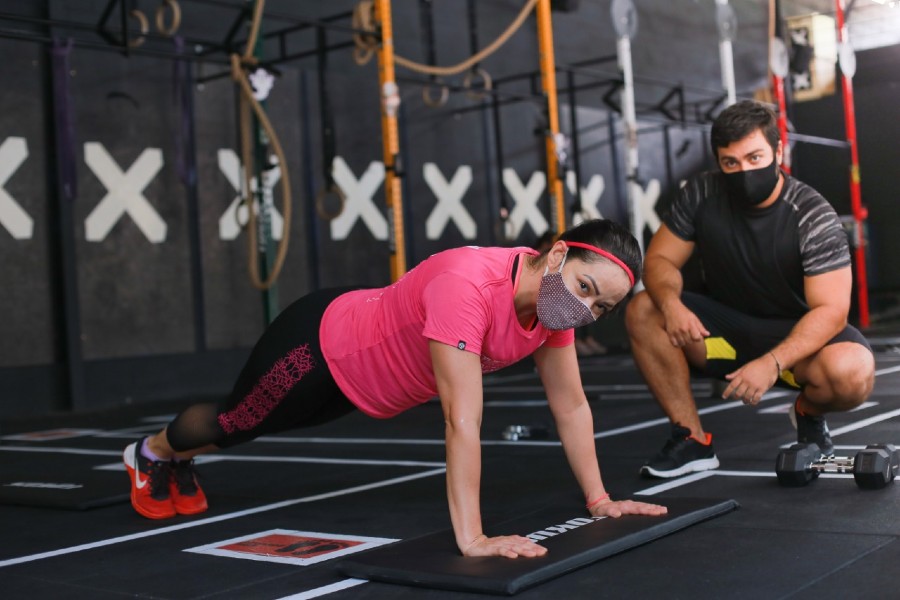 Ana Maria treina com o coach Thiago Apolinário