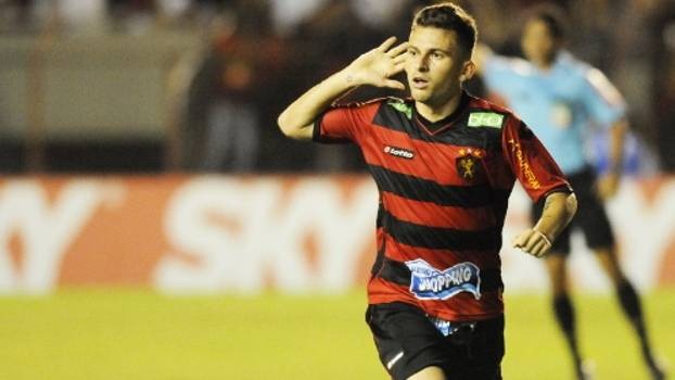 Emprestado pelo Inter, Lucas Lima jogou no Sport em 2013