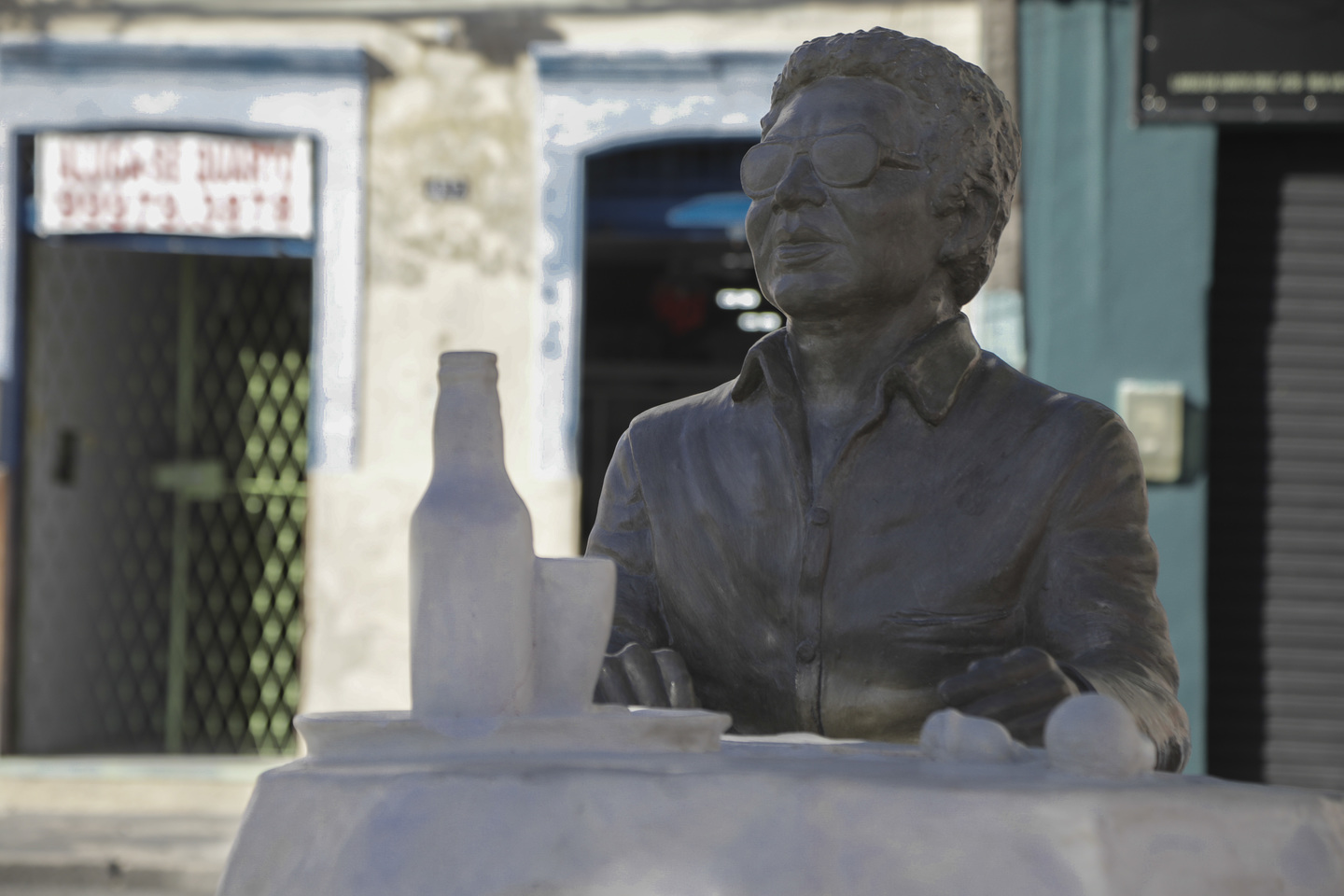 Estátua de Reginaldo Rossi no Circuito da Poesia 