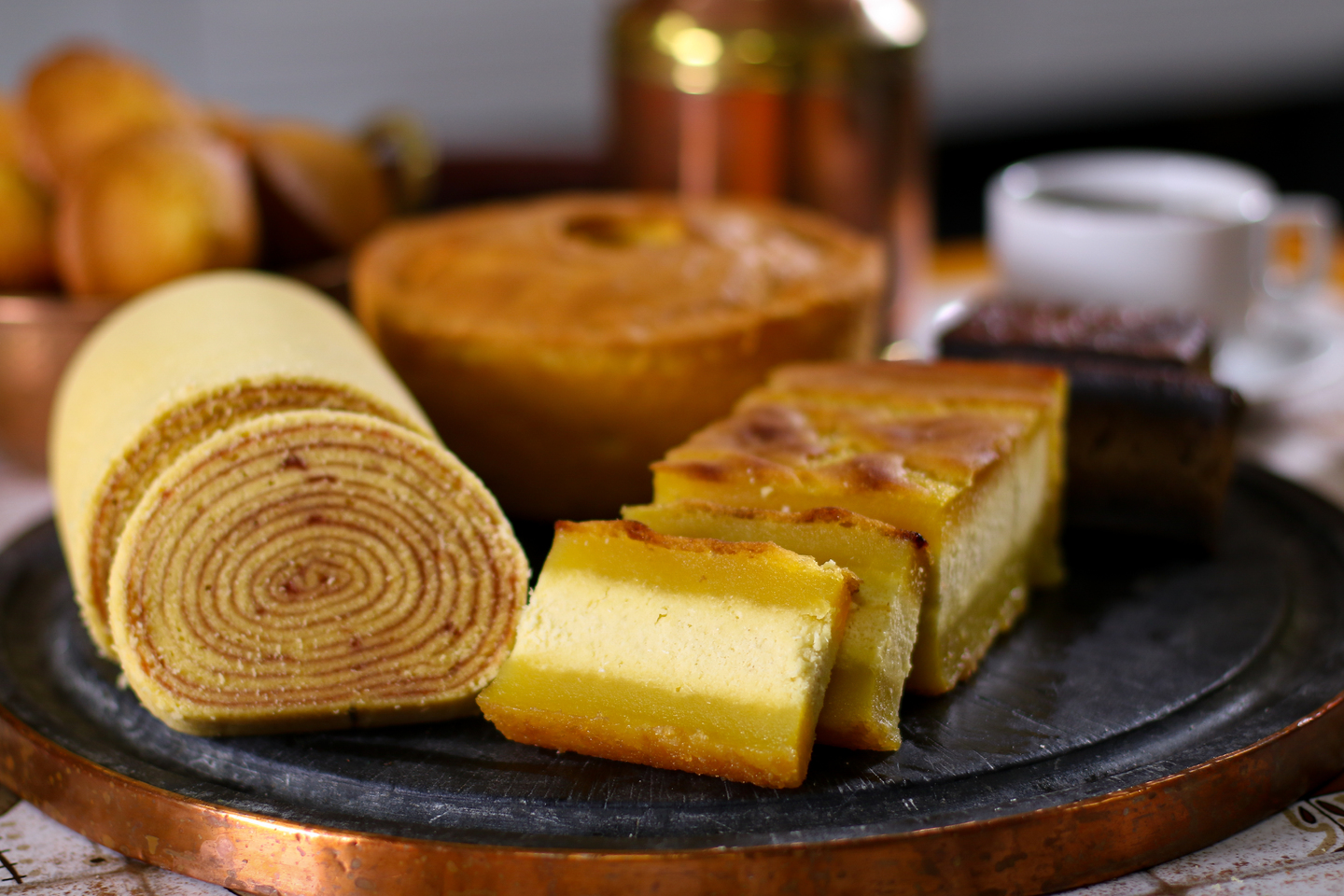 O bolo de faixa branca (na foto, ele é o que tem o recheio mais claro que as extremidades) é um dos mais famosos e apreciados em Bezerros