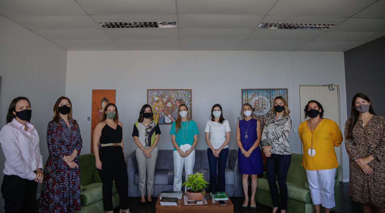 Vice-prefeita Isabella de Roldão reúne as secretárias do Recife