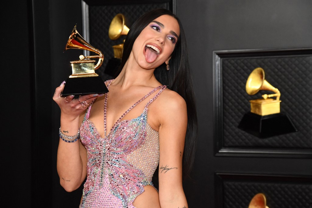 A estrela britânica Dua Lipa venceu na categoria Álbum Vocal Pop por 