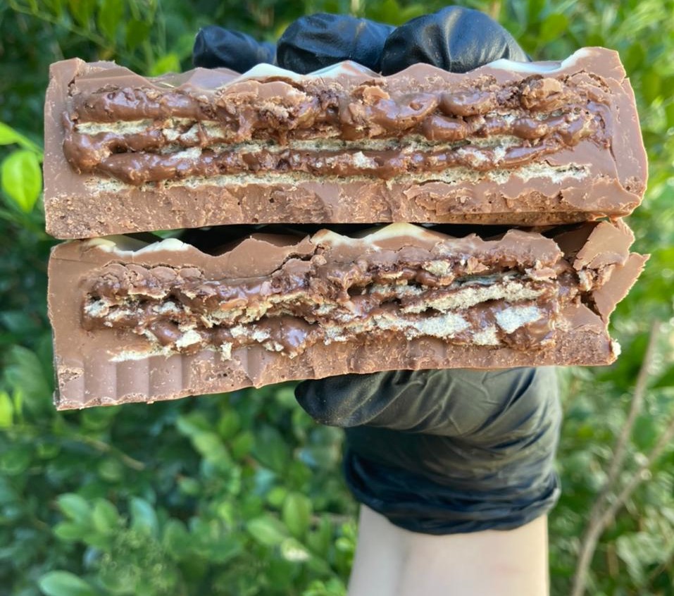 Ovo com wafer e ovomaltine