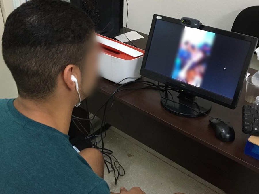 Socioeducandos da Funase em videochamada com os familiares