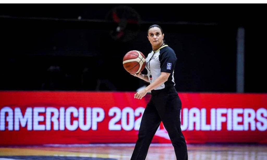 Brasileira E A Primeira Mulher A Arbitrar Basquete Masculino Em Olimpiadas Folha Pe