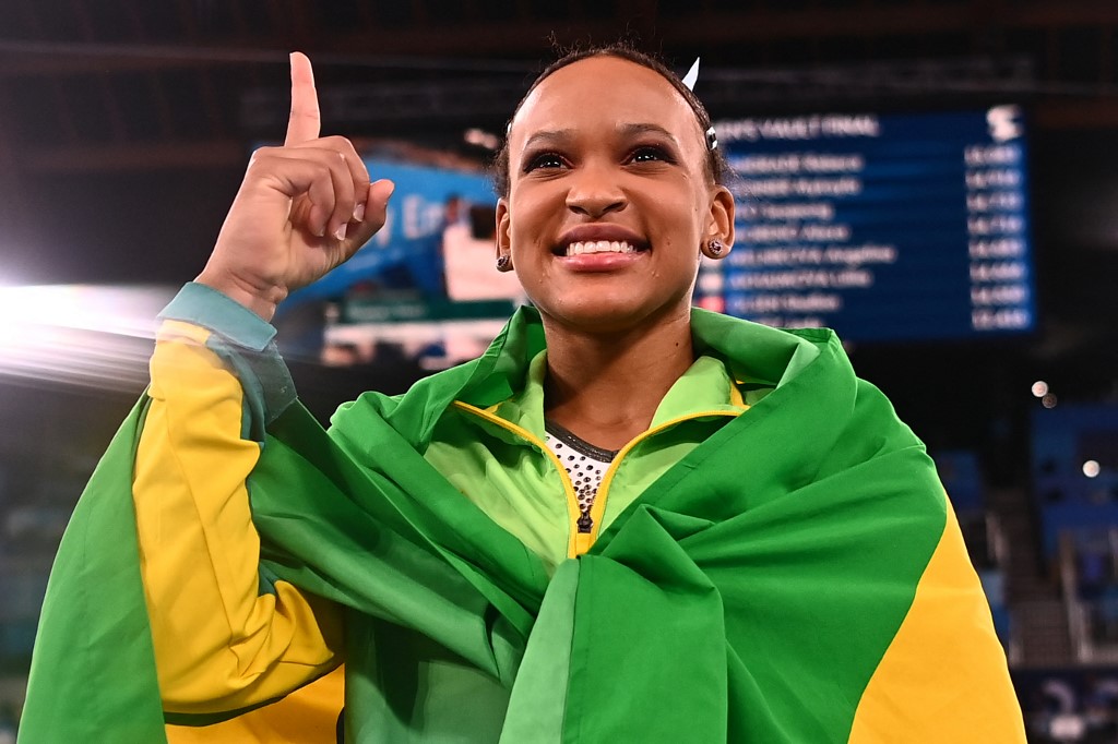 Ginasta Rebeca Andrade se tornou campeã olímpica na prova do salto