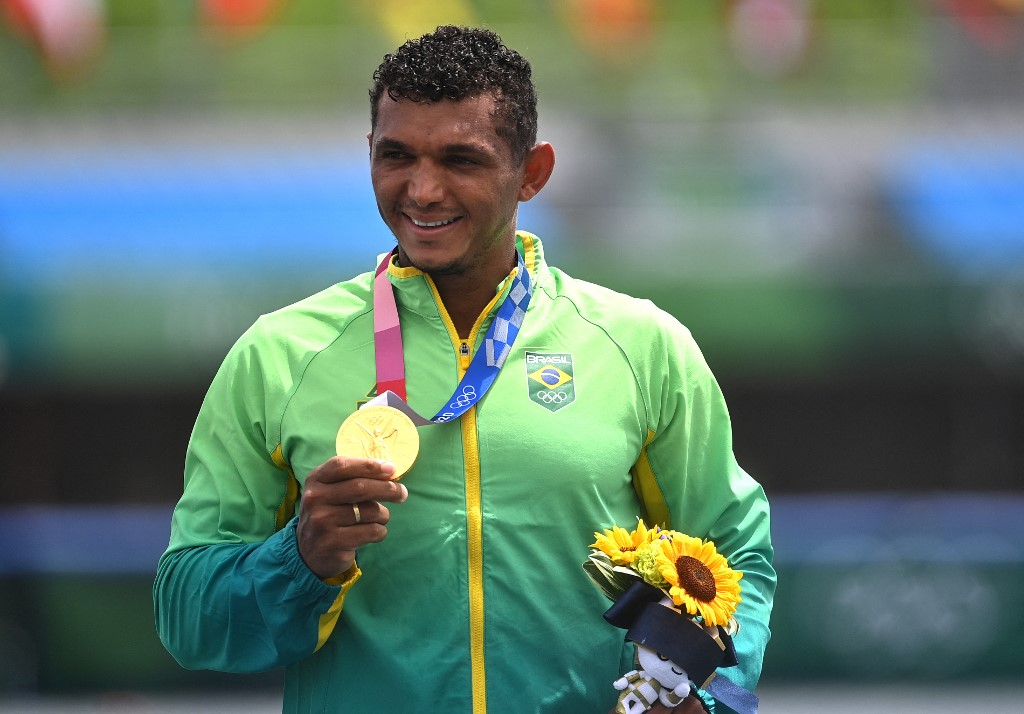 Isaquias Queiroz foi ouro no C1 1000 m da canoagem em Tóquio