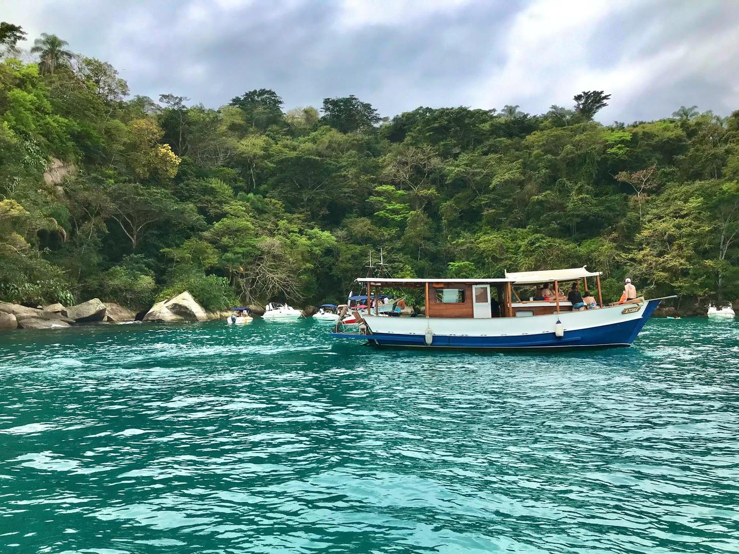 barco tour paraty