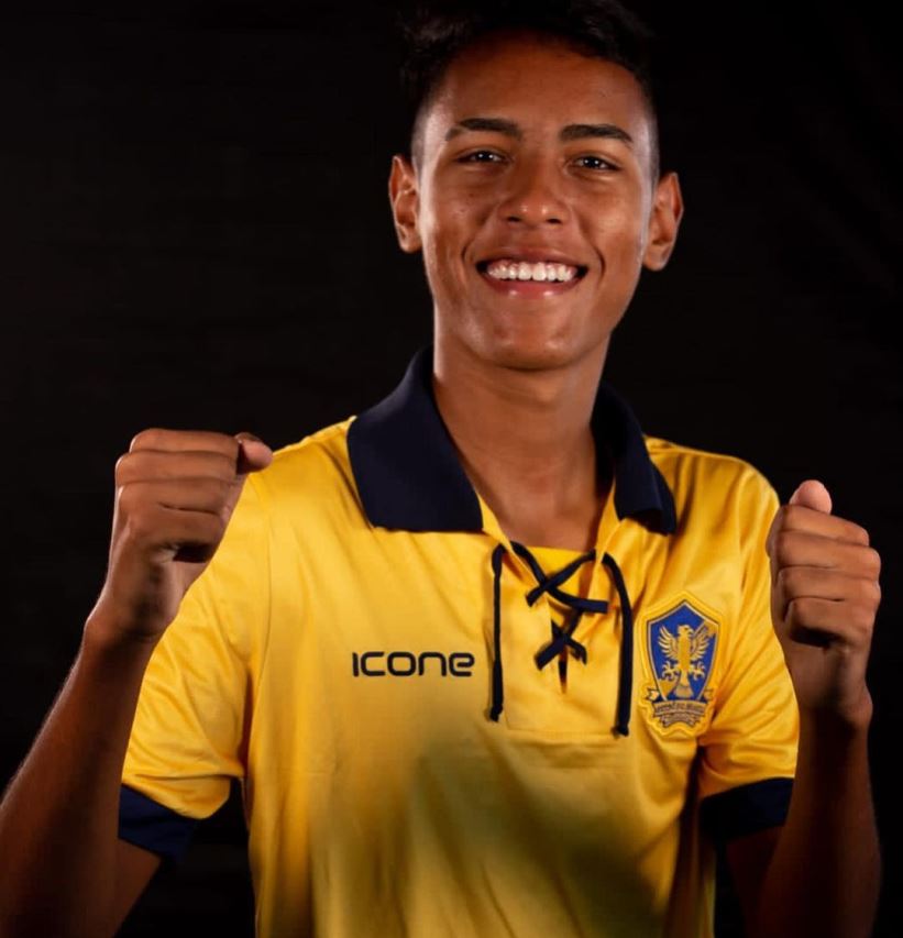 Aroldo joga pelo sub-17 do Retrô