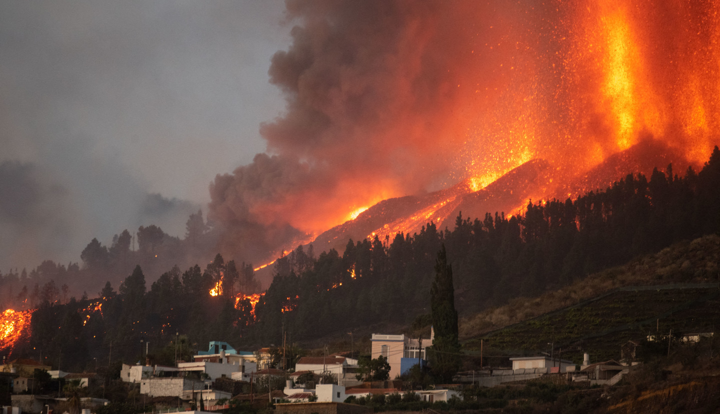 Erupção de vulcão