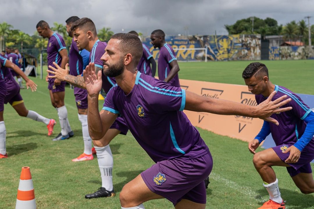 Atletas do Retrô durante pré-temporada