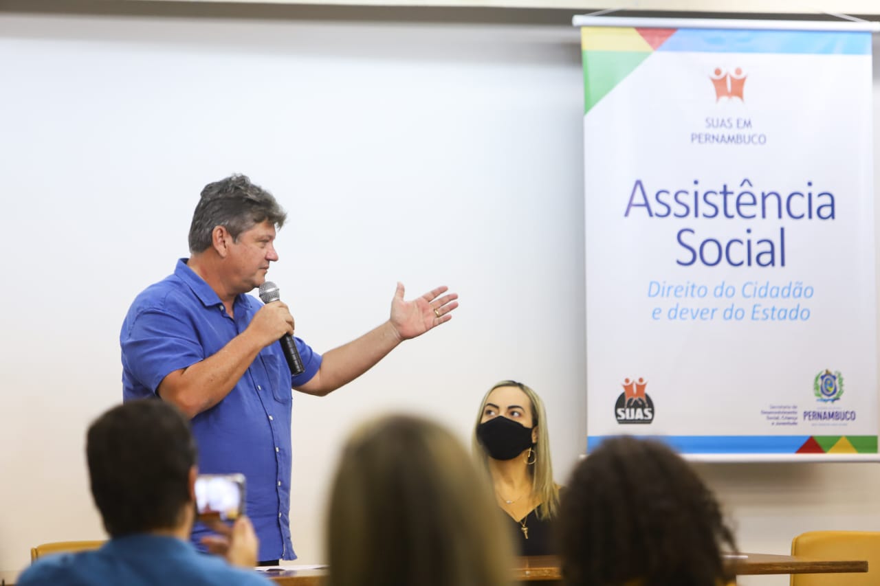 Crianças e adolescentes da rede estadual receberão tablets para aulas virtuais