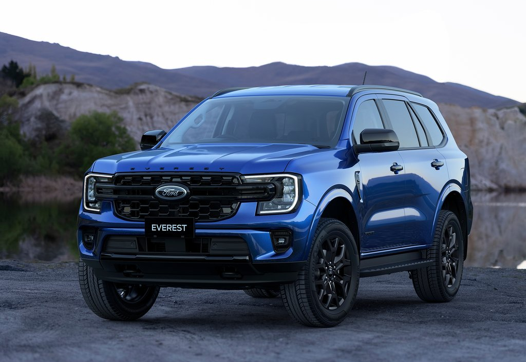 Ford Everest 2023 tem lançamento global; motor V6 dá conta de até 3,5