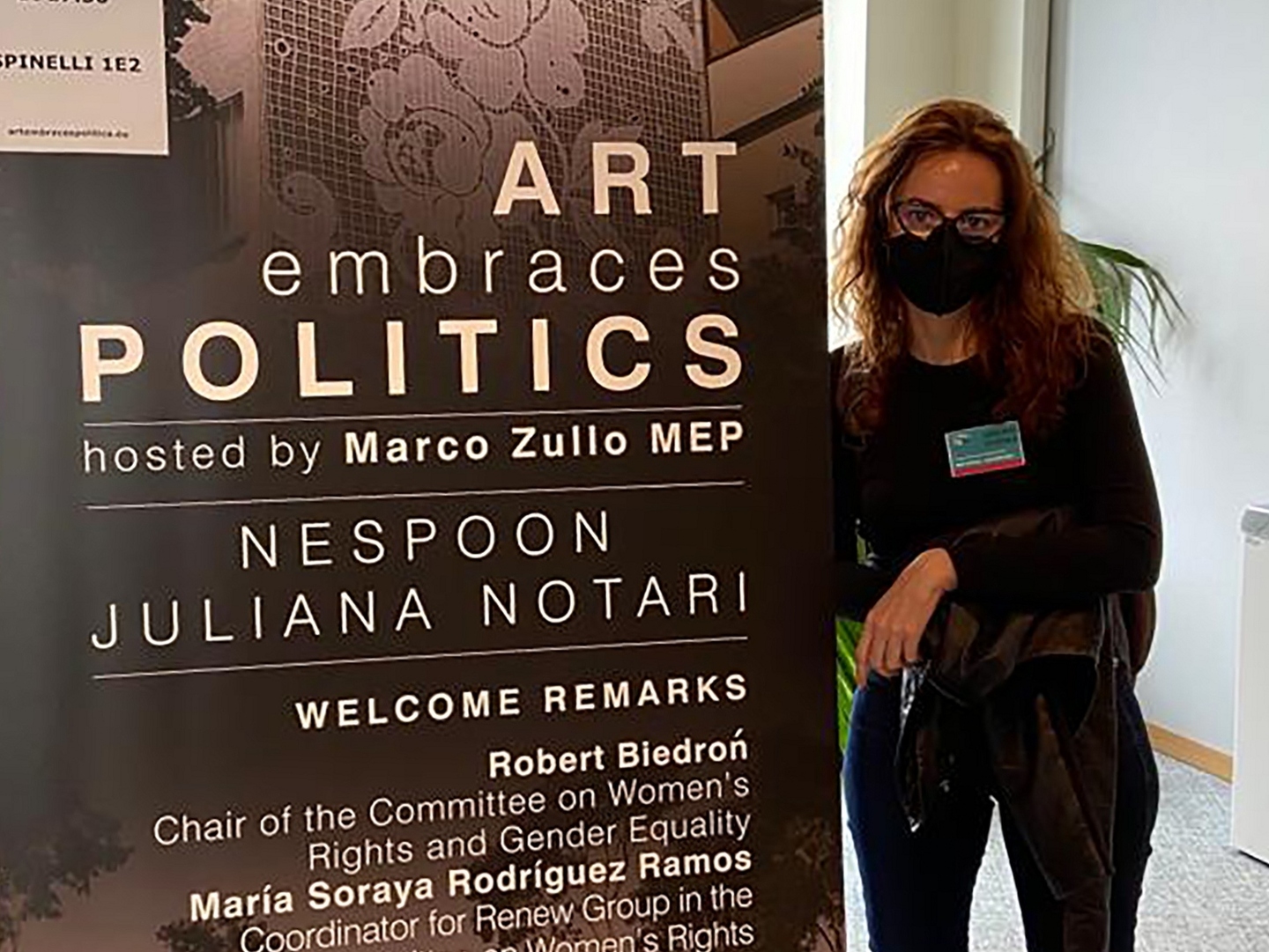 A artista visual recifense Juliana Notari participou de evento no Parlamento Europeu, em Bruxelas, na Bélgica