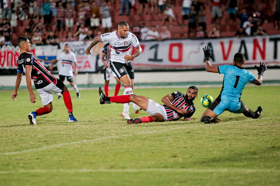 Essa vitória de 3x2 em cima dos baianos foi a primeira do Tricolor na Série D deste ano. Que venham muitas outras...