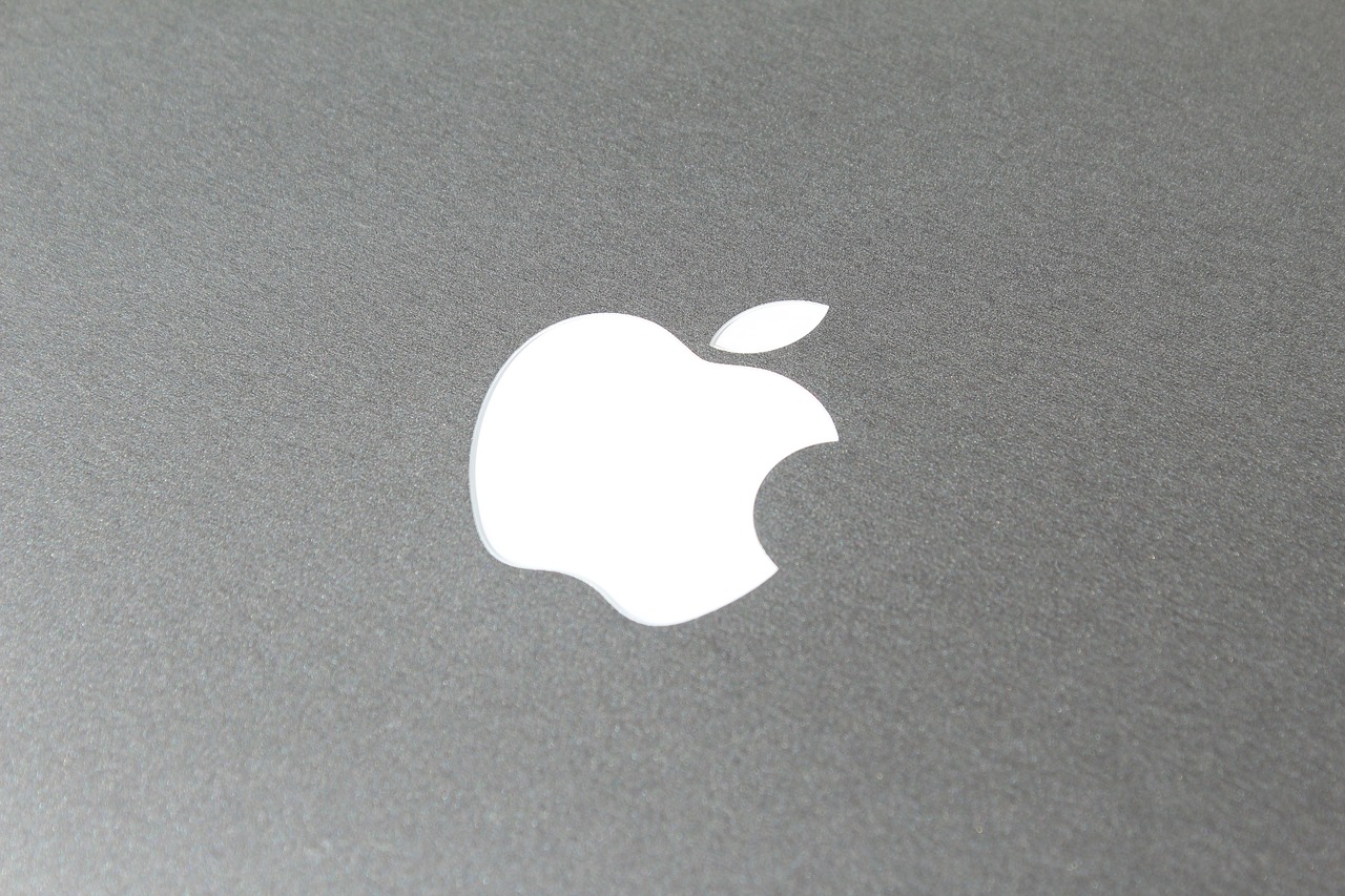 Close-up Do Logotipo Da Apple Na Apple Store Em Manhattan, Maçã