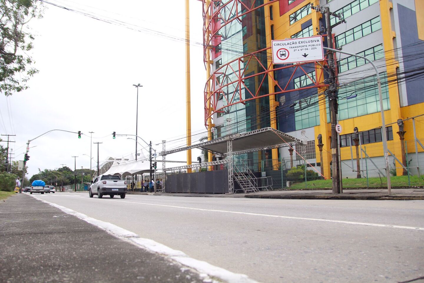 Palco para o evento já pode ser visto na Mascarenhas