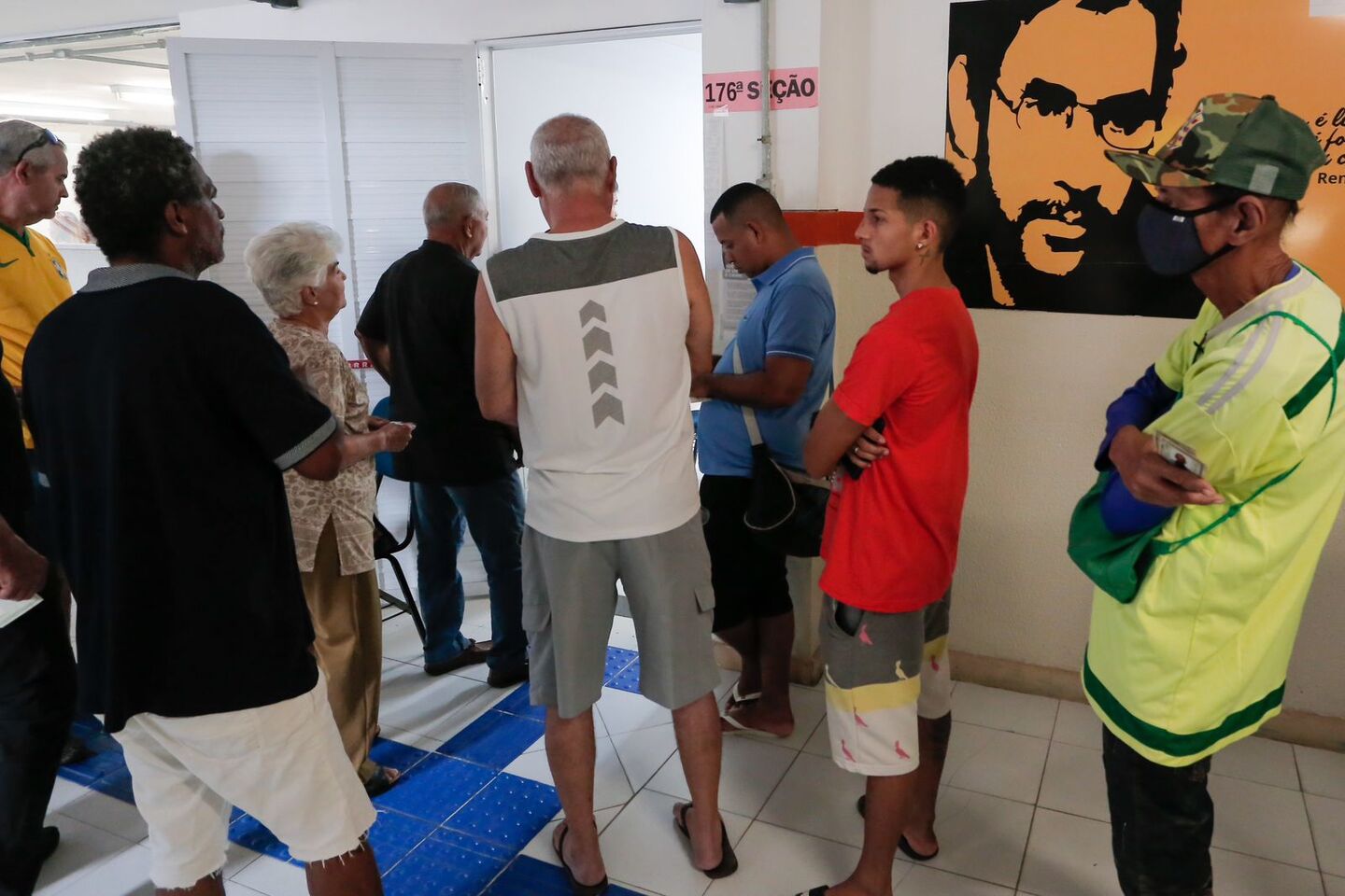 Votação na 118º zona eleitoral, em Jaboatão