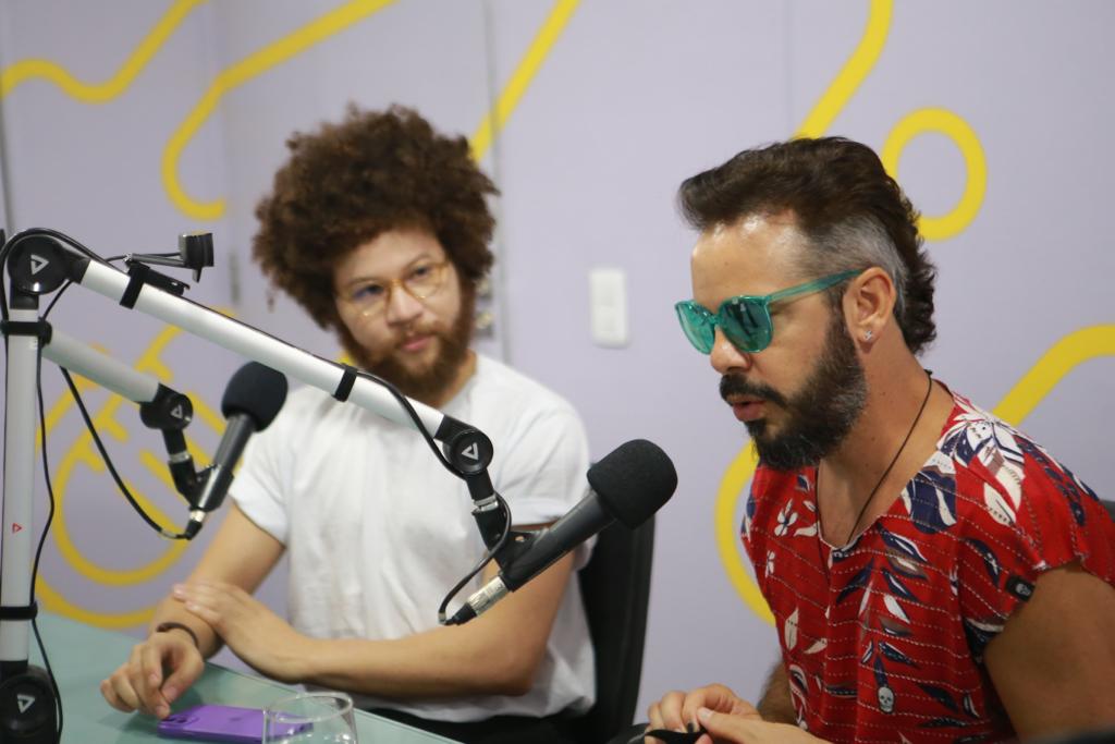 Martins e Almério nos estúdios da Rádio Folha 96,7 FM