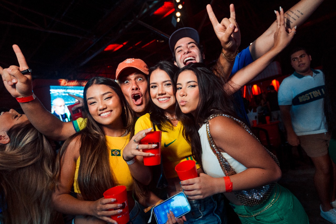 Torcida animada na BudX, espaço na Carvalheira