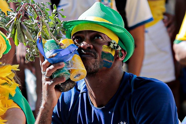 Eduardo Correia, de Olinda, não sai de casa sem suas velas, seu arruda e seu terço