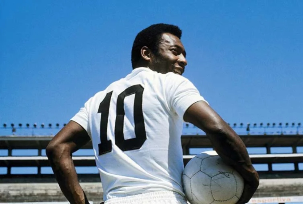 Pelé com a camisa 10 do Santos