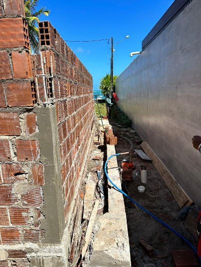 Para moradores, obra de quiosque em Tamandaré é irregular