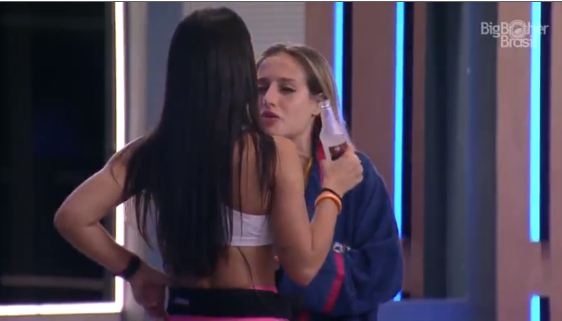 Larissa e Bruna Griphao estão com a relação estremecida