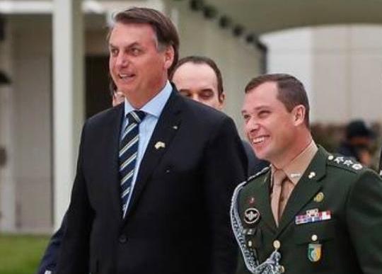 Ex-presidente Jair Bolsonaro e Mauro Cid 