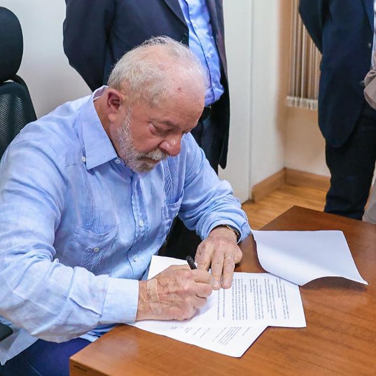 Lula assina decreto Intervenção Federal no Distrito Federal até dia 31 de janeiro de 2023