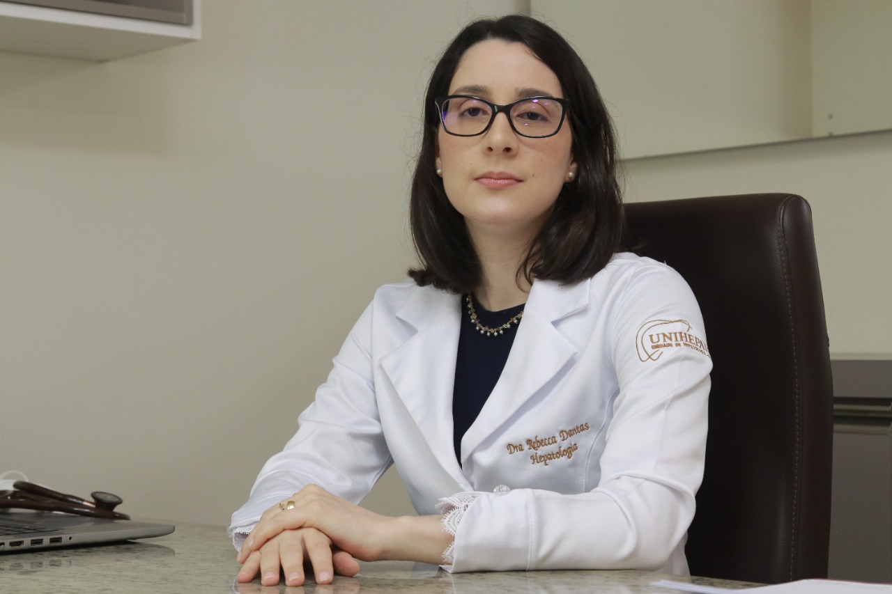 Rebeca Dantas, hepatologista da Unihepato/Hospital Jayme da Fonte