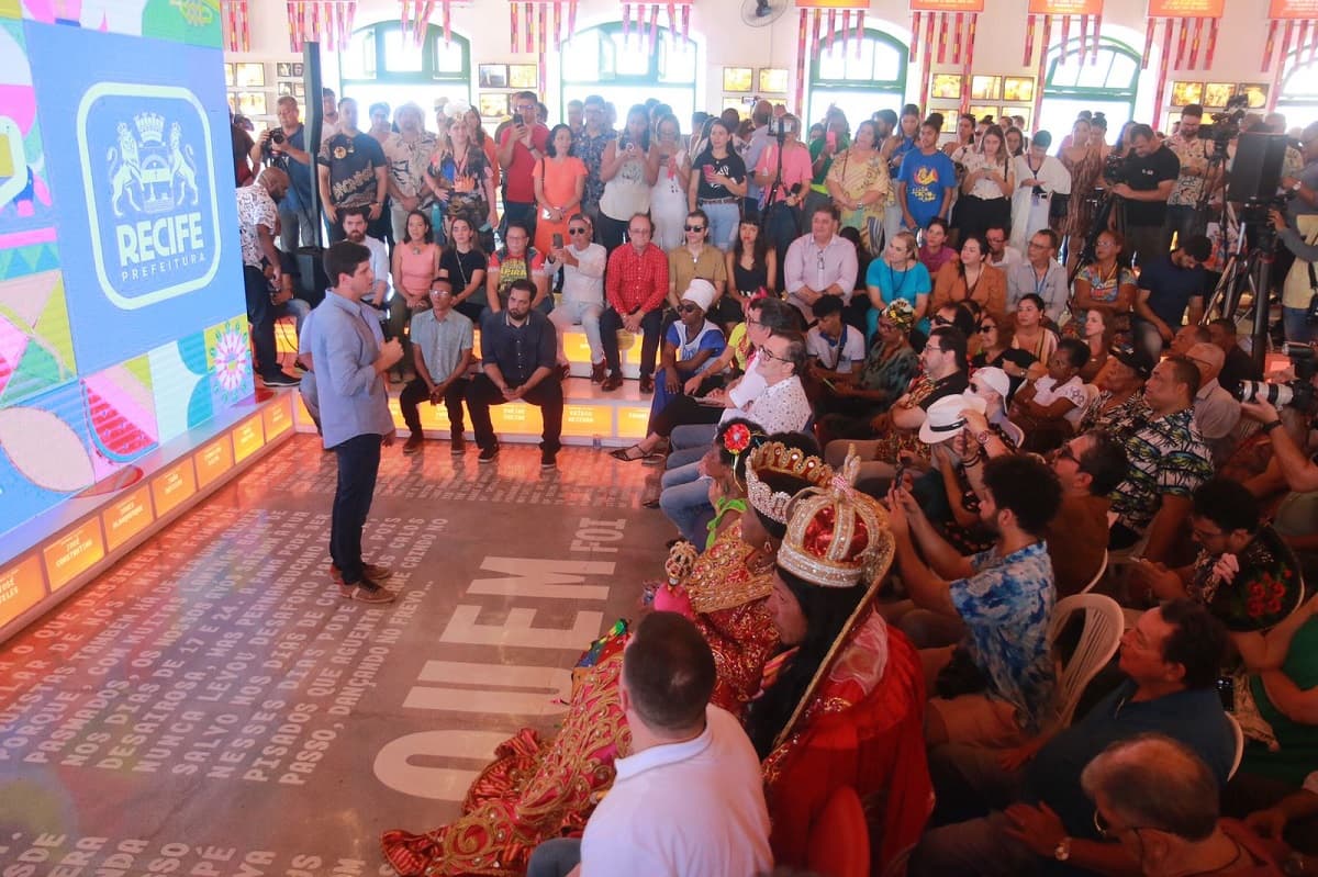 O prefeito do Recife, João Campos, na coletiva do Carnaval 2023