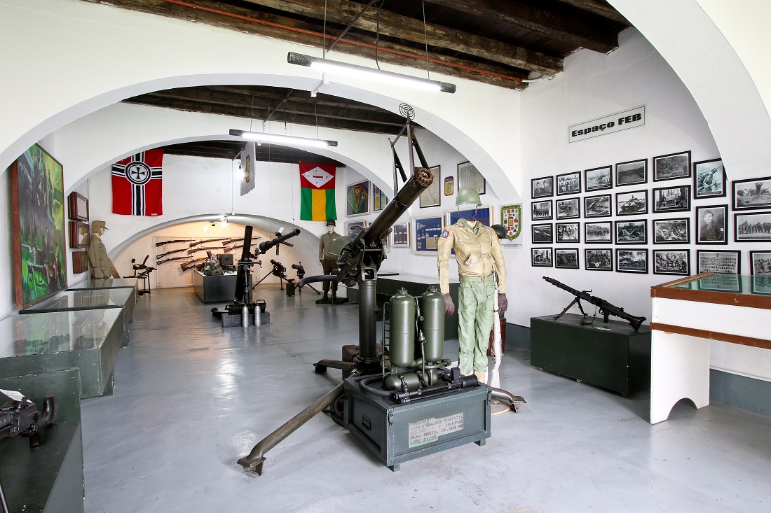 Acervo histórico no Forte do Brum
