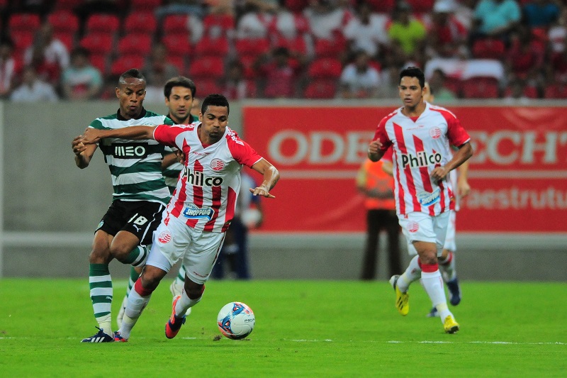 Lance de Náutico x Sporting, na Arena de Pernambuco