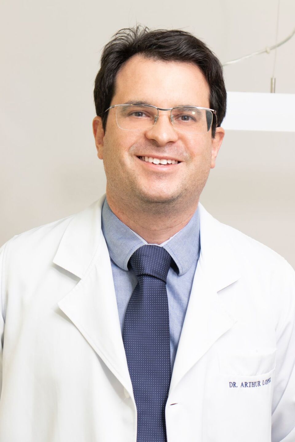 Neurocirurgião Arthur Lopes