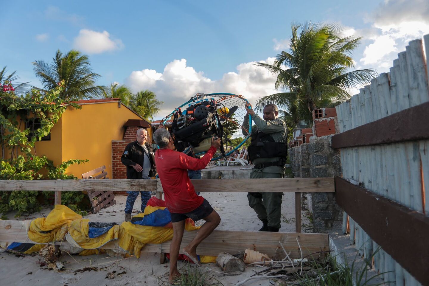 Acidente com paramotor deixou uma vítima fatal em Itamaracá, nesta sexta-feira (6)