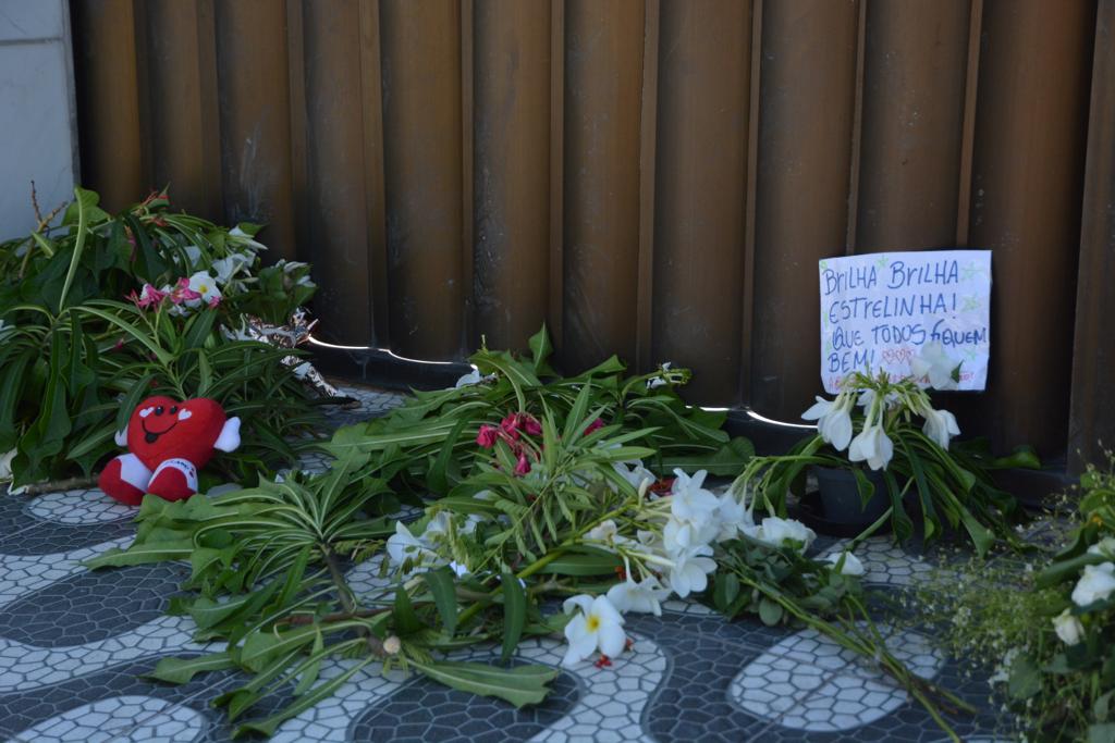 Homenagens às crianças vítimas de incêncio no Lar Paulo Tarso