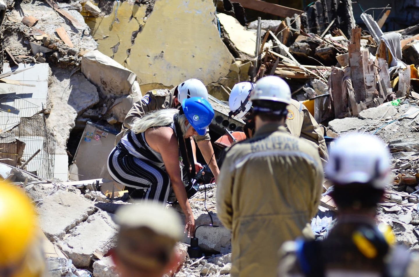 Geofone ajuda bombeiros na identificação de barulhos sob escombros