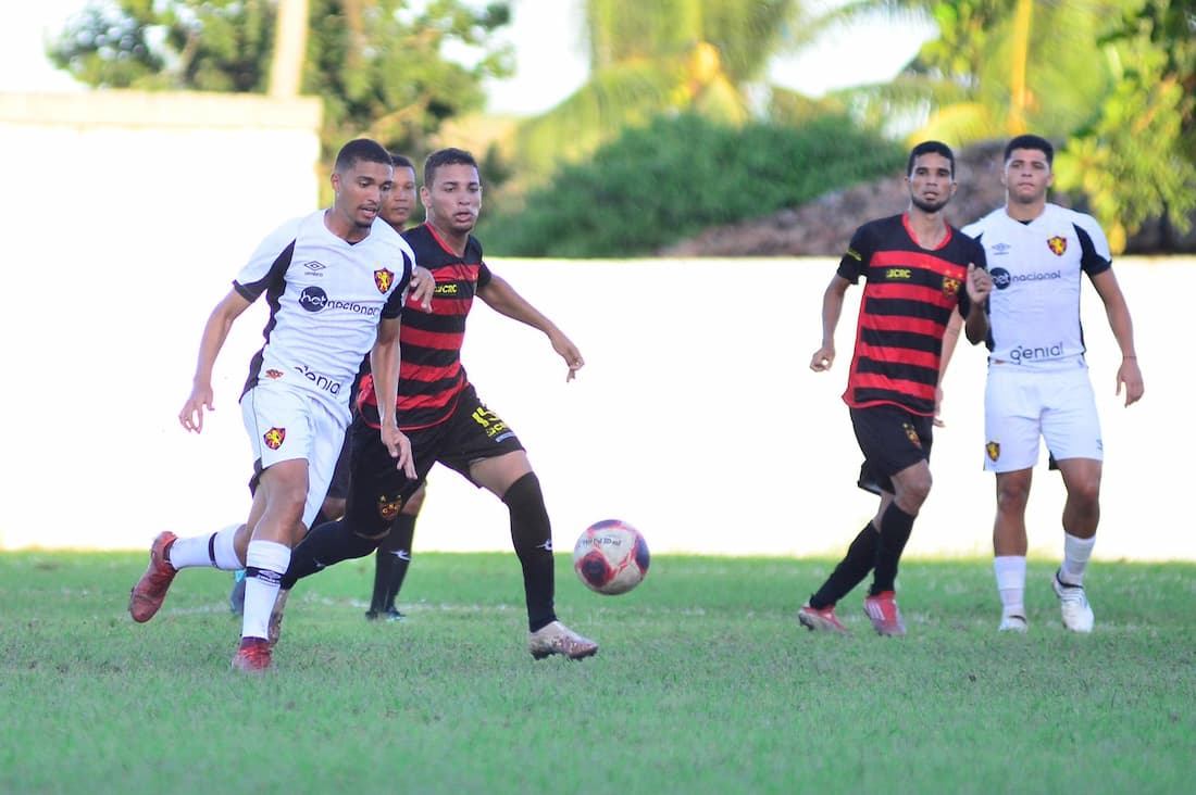 Time do Sport Sub 20 foi uma das atrações do Dia dos Trabalhadores na Usina Cucaú