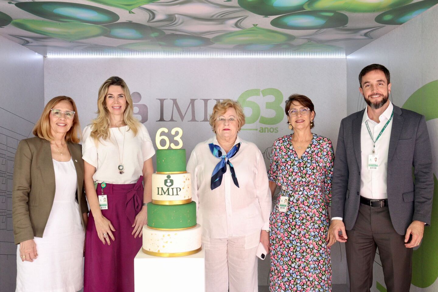 Tereza Campos, superintendente-geral do Imip, Adriana Scavuzzi, superintendente de Atenção à Saúde, Silvia Rissin, presidente do Imip, Silvia Vidon, superintendente de Administração e Finanças, e Fernando Augusto Figueira, superintendente de Ensino e Pesq