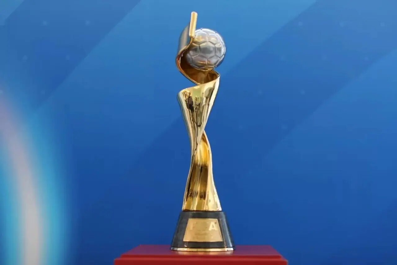 A taça da Copa do Mundo é o grande sonho das duas atletas