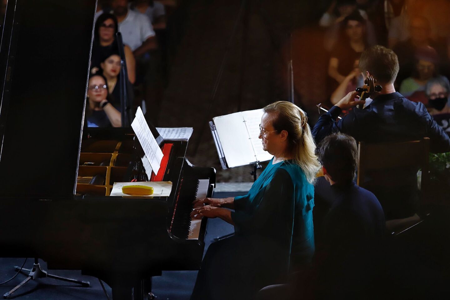 Ana Lúcia Altino, pianista