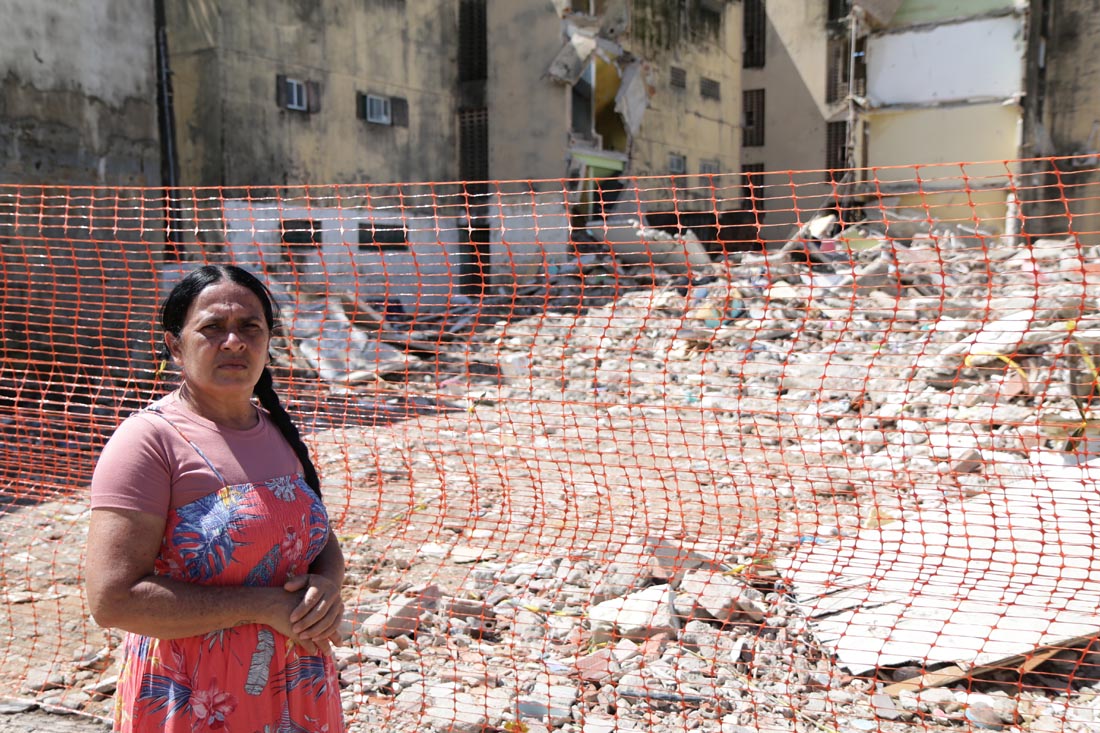 Fátima Gomes acompanha as movimentações no lugar onde vivia na esperança por providências