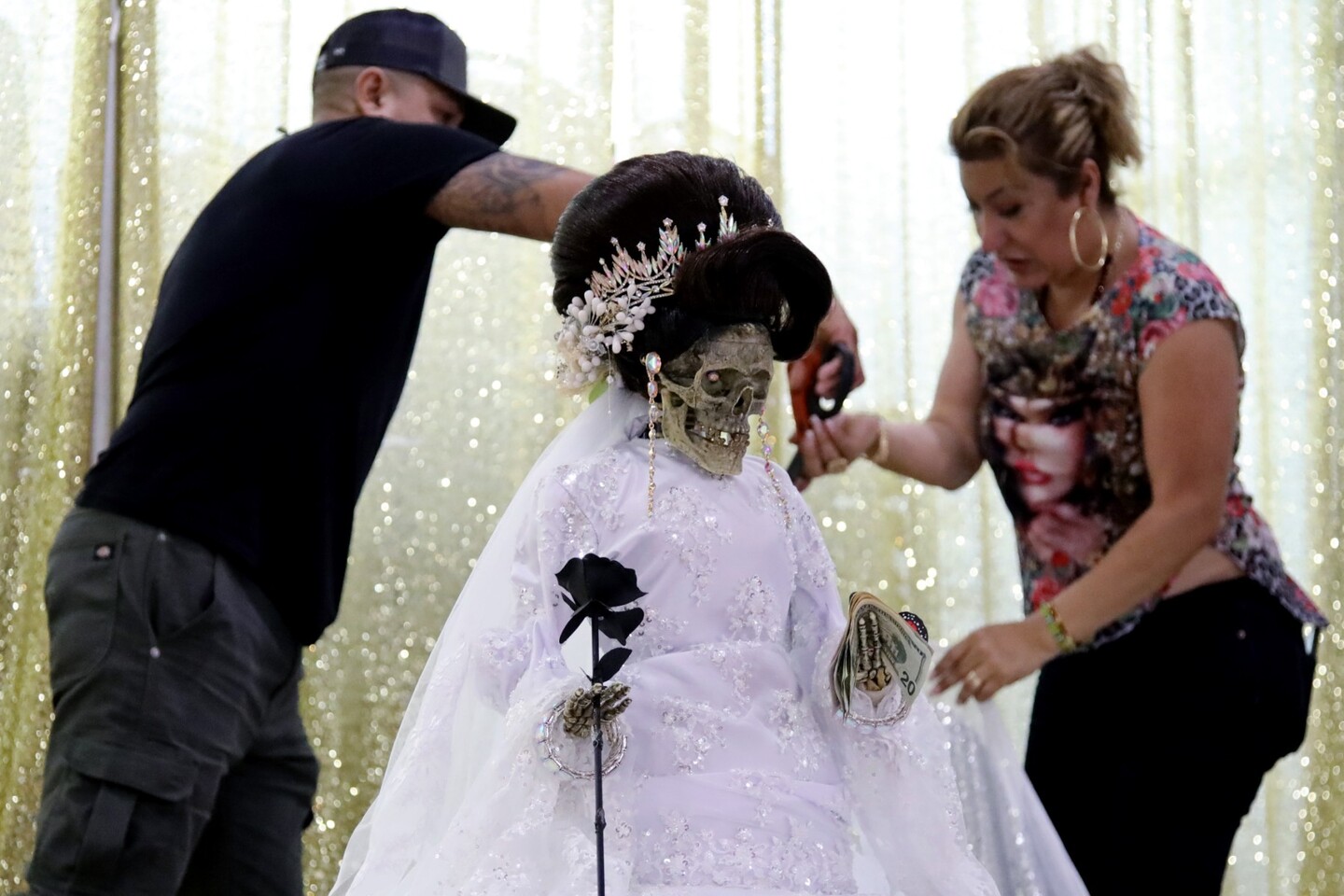 Altar para a imagem de Santa Muerte 